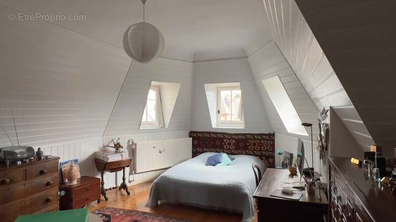 Maison à MONT-SAINT-AIGNAN