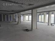 Commerce à POLLIONNAY