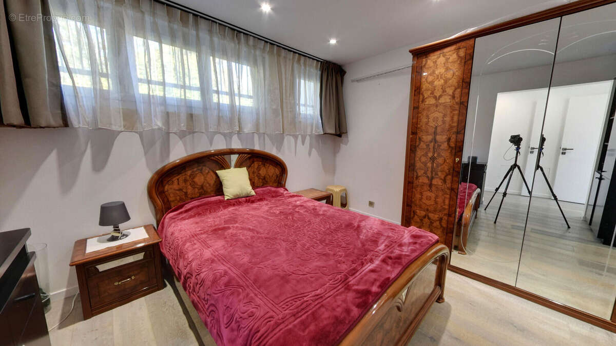 Maison à OZOIR-LA-FERRIERE