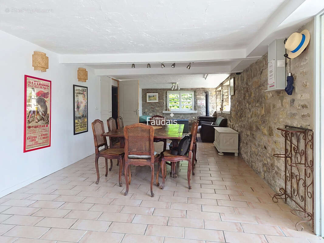 Maison 204 m² à Hauteville-Sur-Mer  - photo 9