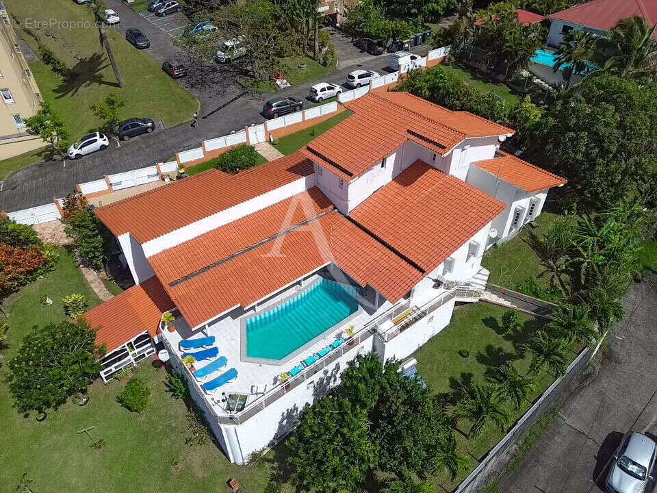 Maison à SCHOELCHER