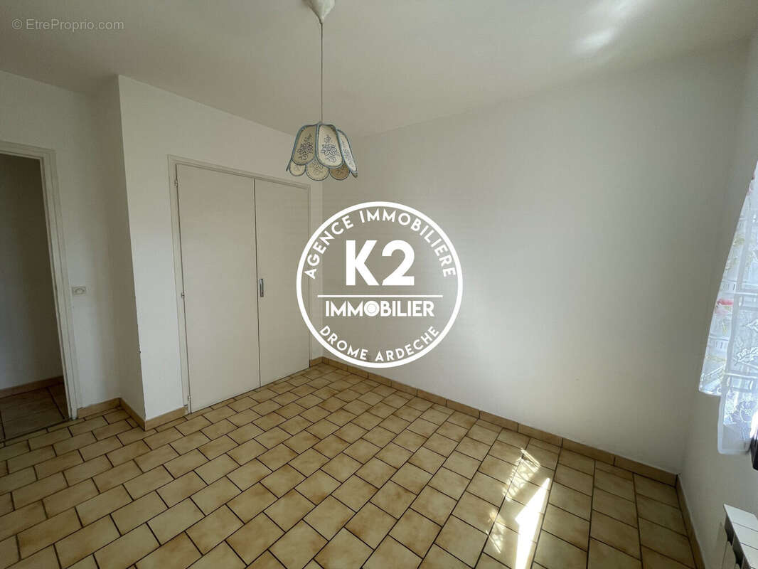 Maison à MONTELIMAR