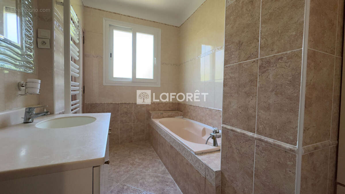 Maison Castelnau Le Lez 7 pièces 172 m2 - photo 14