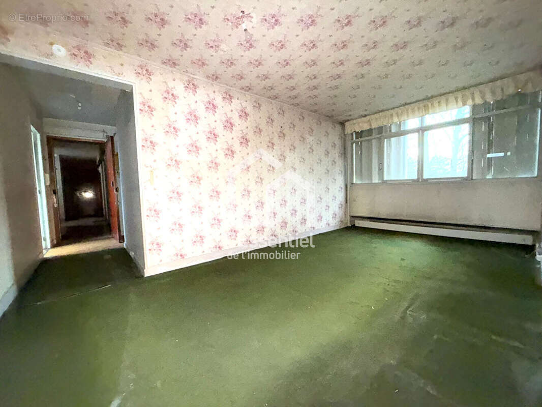 Appartement à VERNEUIL-SUR-SEINE