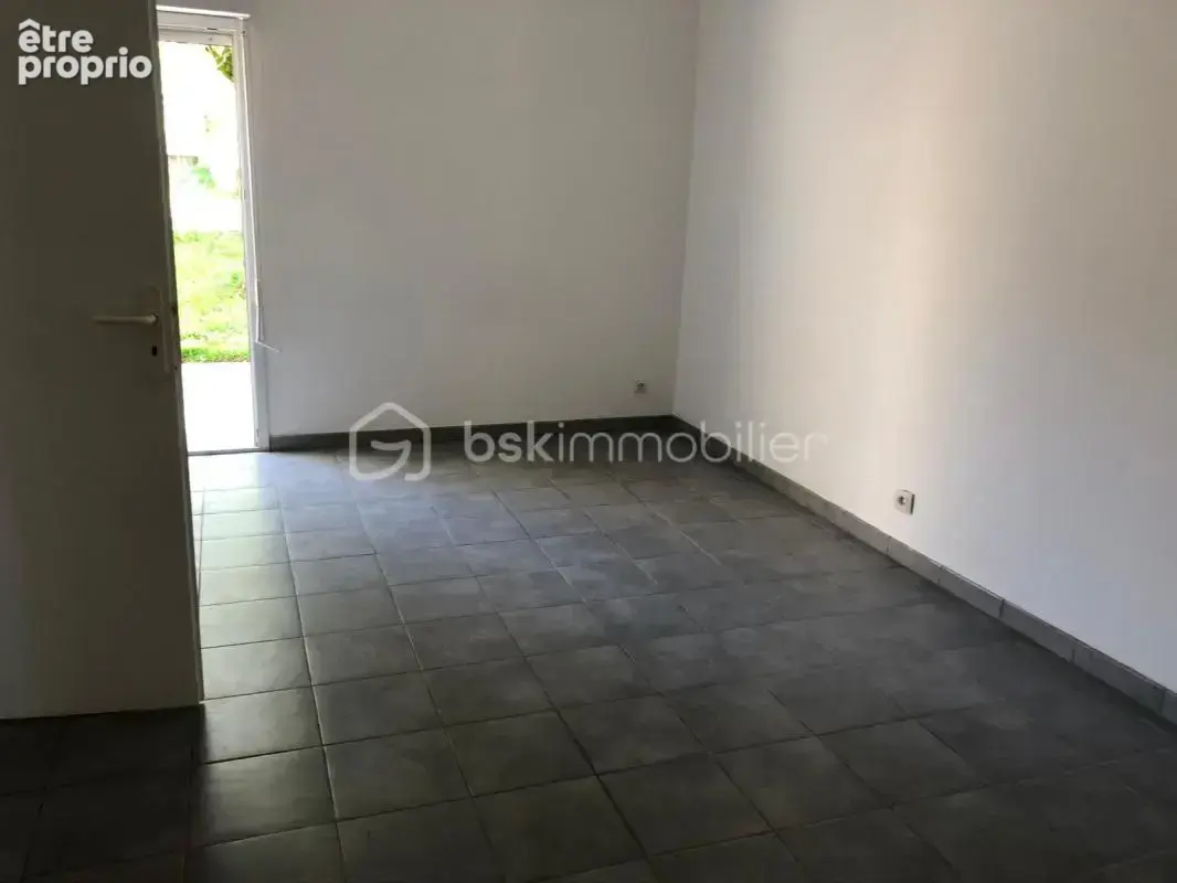 Belle maison en pierre de 123m2 sur son terrain clos de 1500m2 à Mouleydier - photo 5