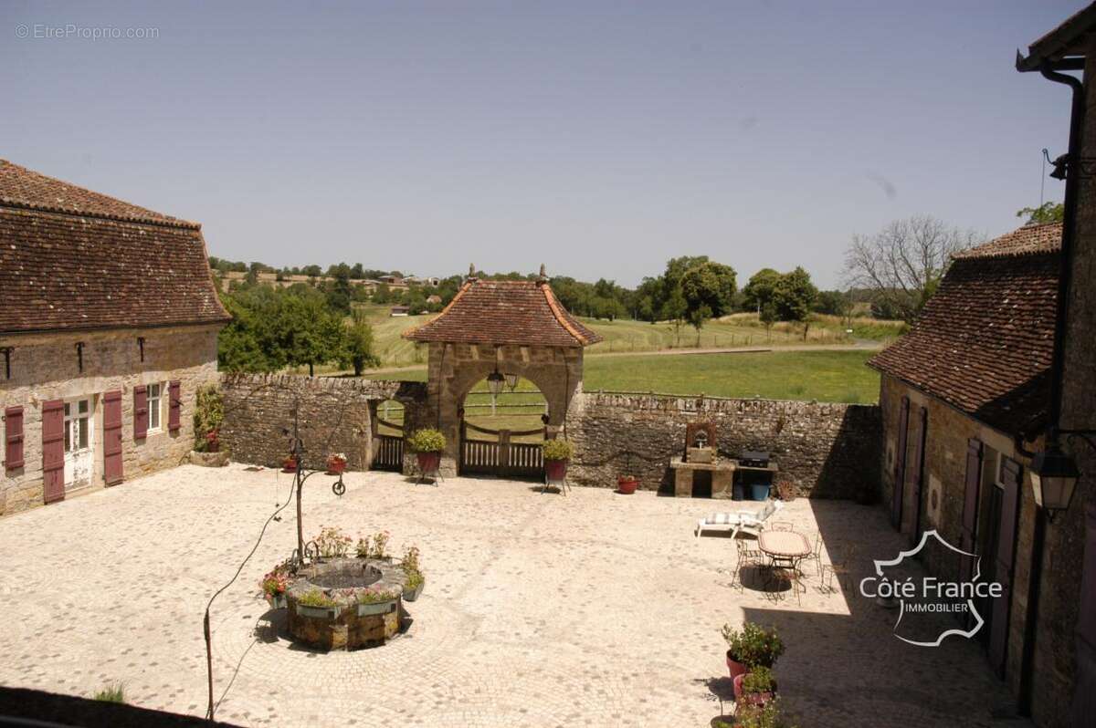 Château du XVIIe siècle avec maison d'amis, salle d'armes, t - photo 8