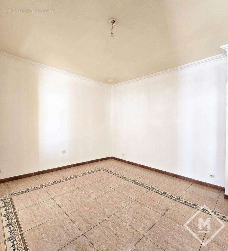 Maison à MARSEILLE-5E