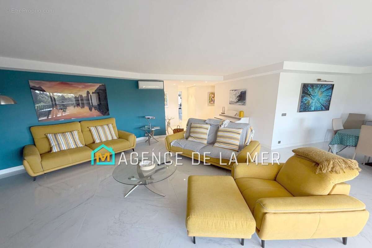 Appartement à MANDELIEU-LA-NAPOULE