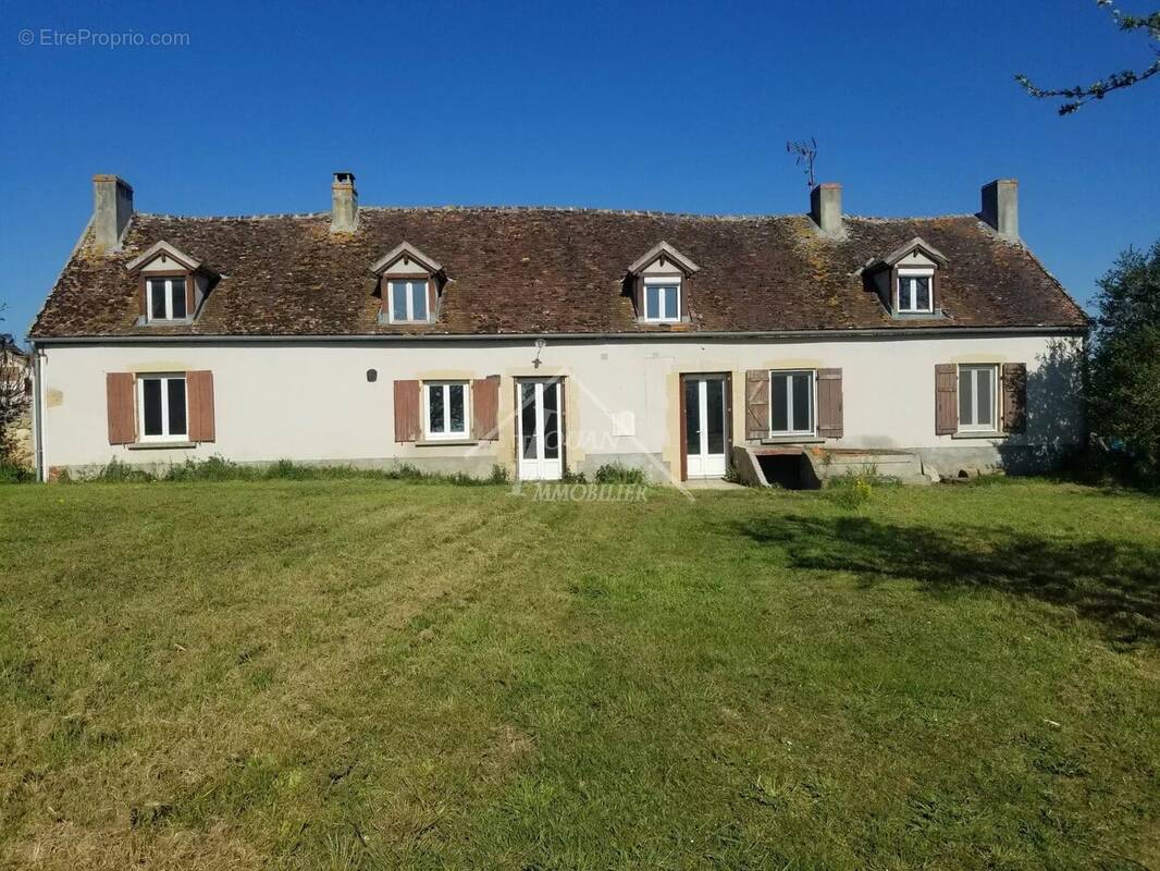 Maison à COSNE-D&#039;ALLIER