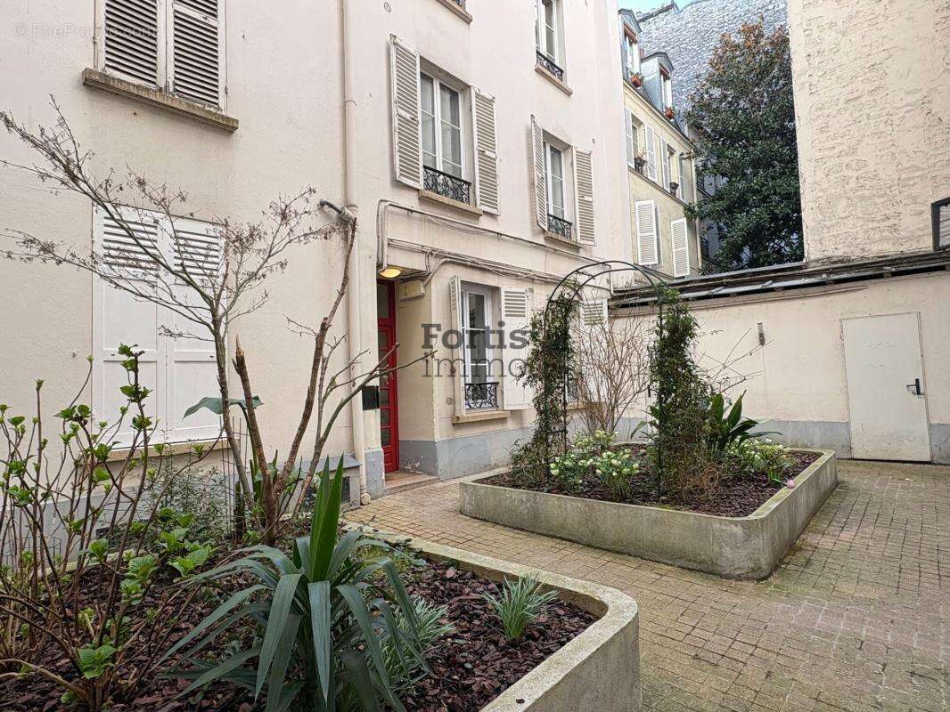 Appartement à PARIS-7E
