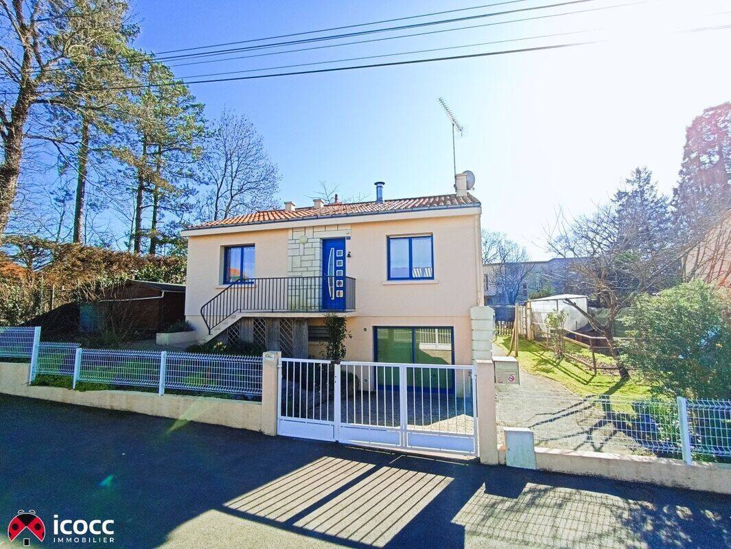 Maison à LES HERBIERS