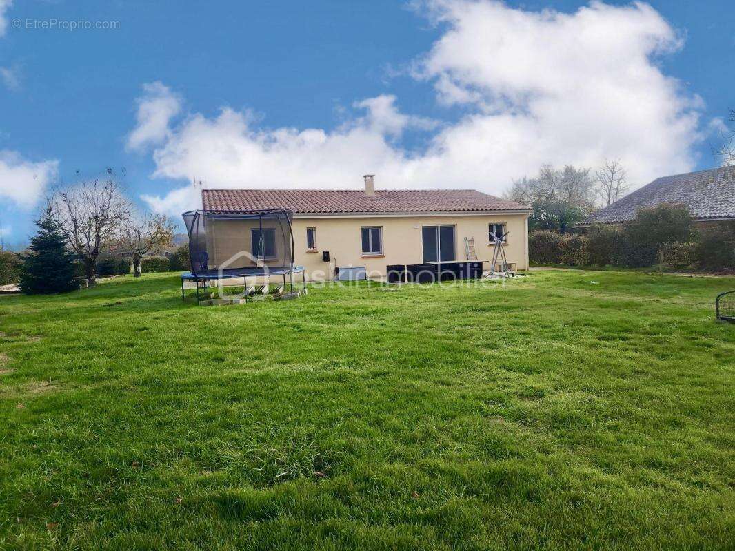 Maison à CAUDECOSTE