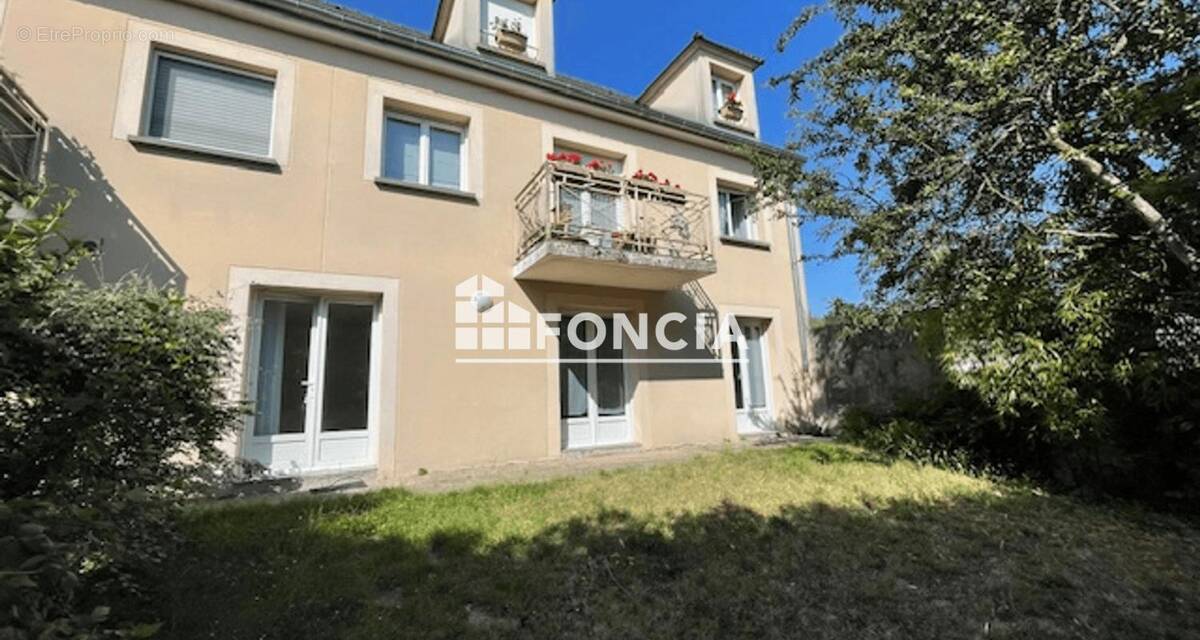 Appartement à LA FERTE-ALAIS