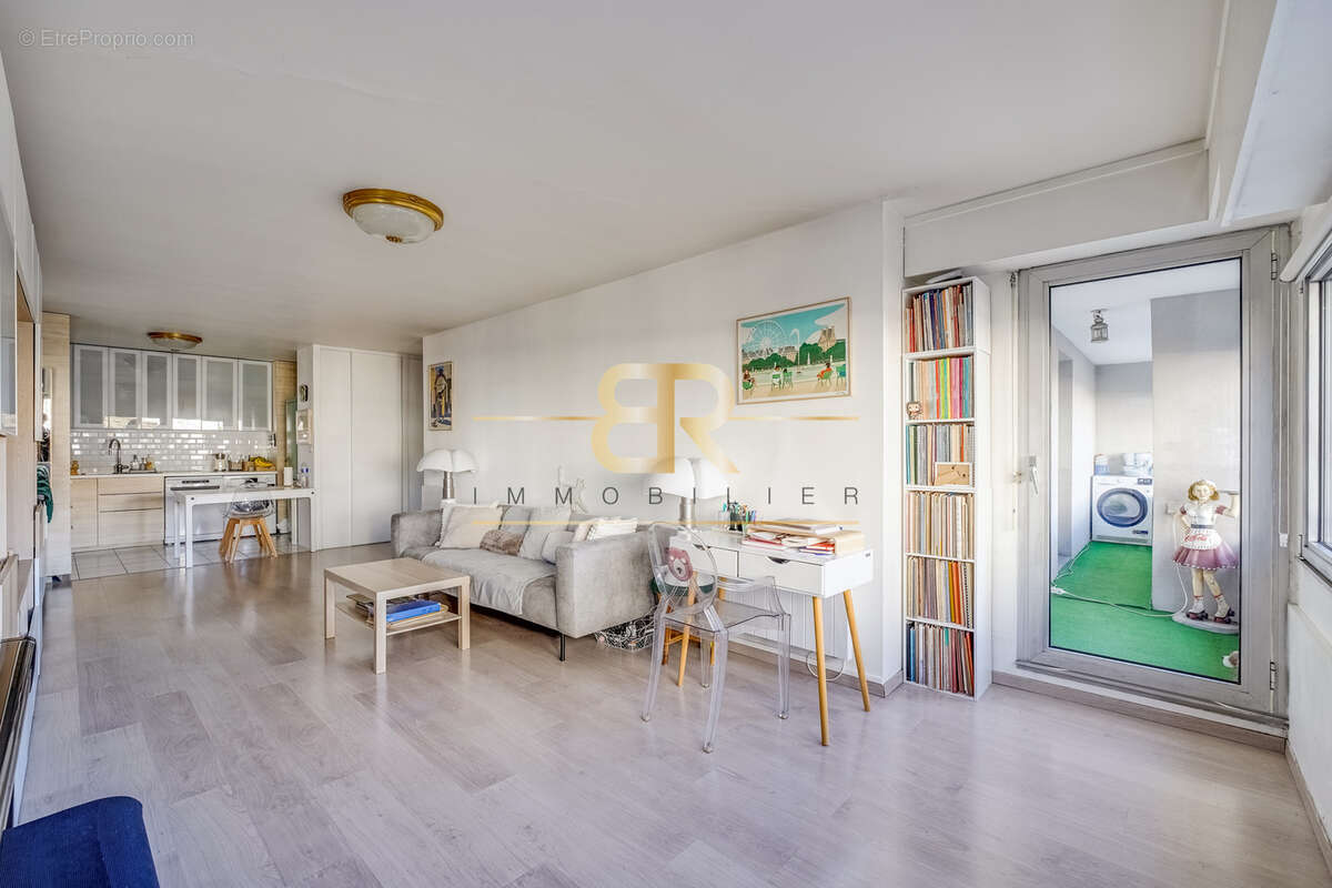Appartement à PARIS-19E