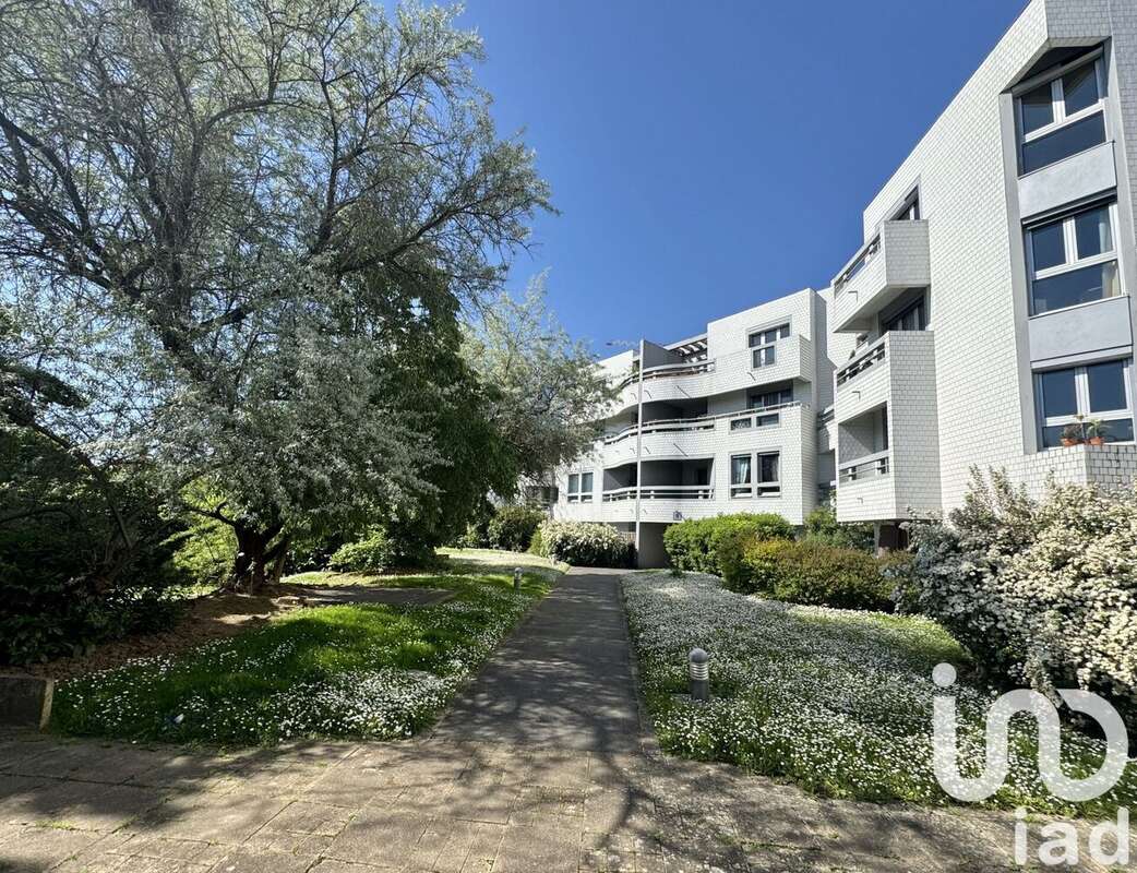 Photo 9 - Appartement à SURESNES