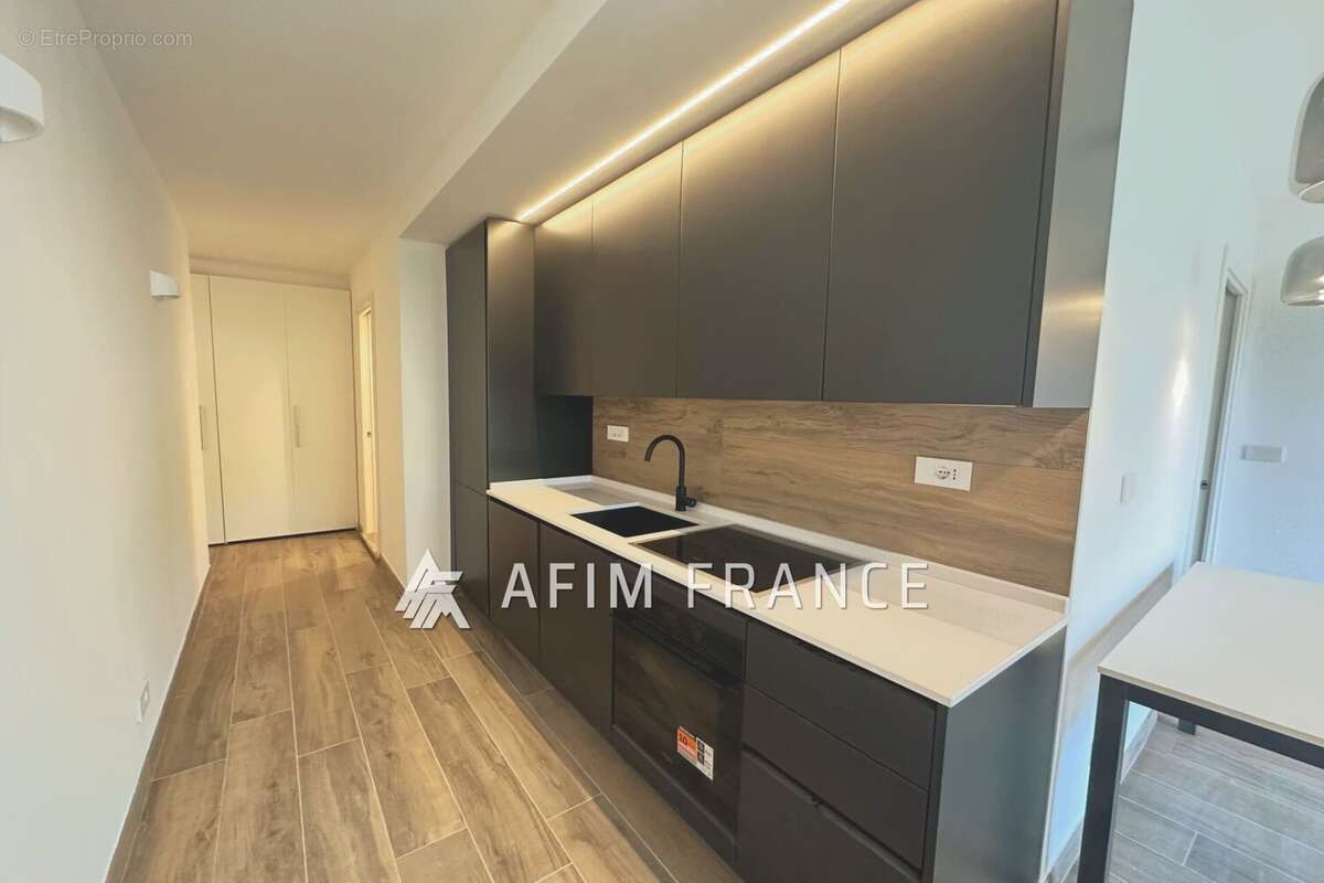 Appartement à ROQUEBRUNE-CAP-MARTIN