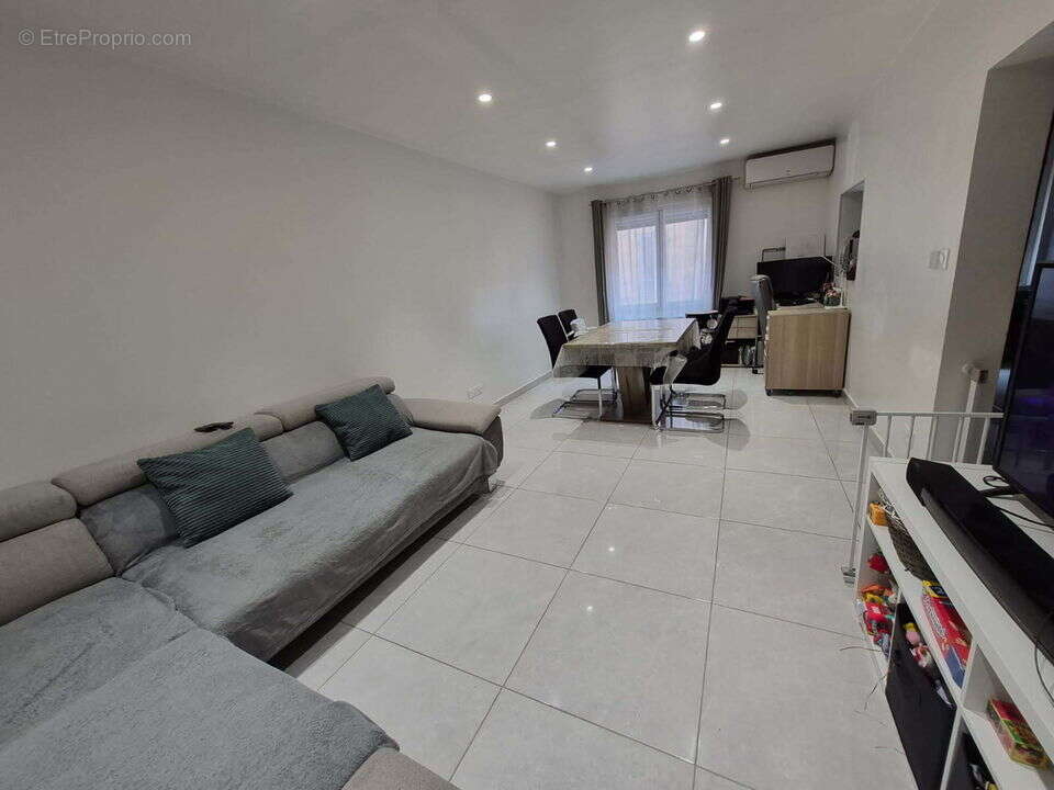 AURIOL - Appartement en duplex Type 3 de 95m² - sans travaux - - Appartement à AURIOL