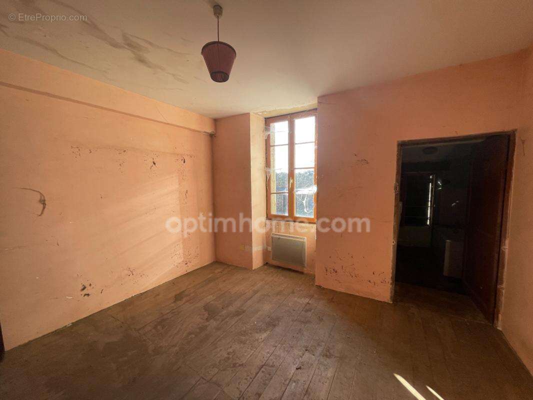 Charmante maison 70 m2 à rénover  avec grange et jardin - photo 9