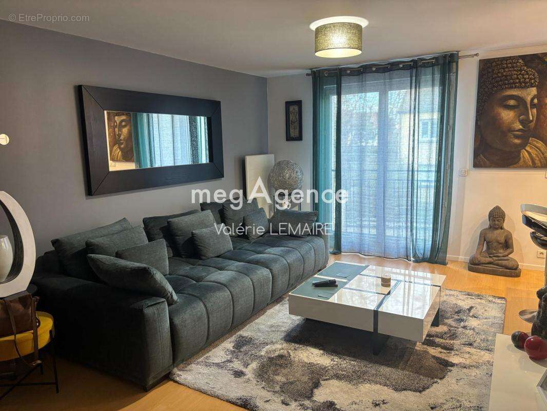 Appartement à MANDRES-LES-ROSES