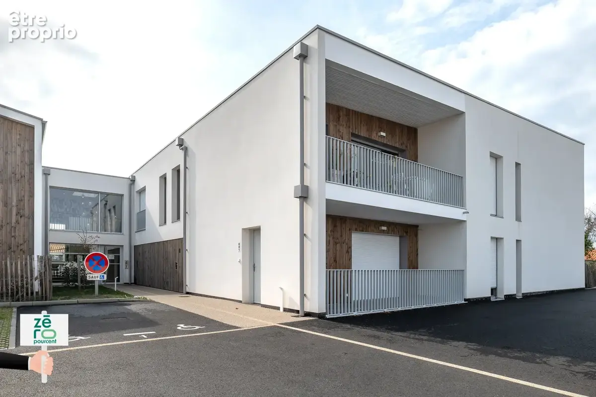 Saint-gilles-croix-de-vie   studio neuf de 28 m2, jamais habité ! - photo 2