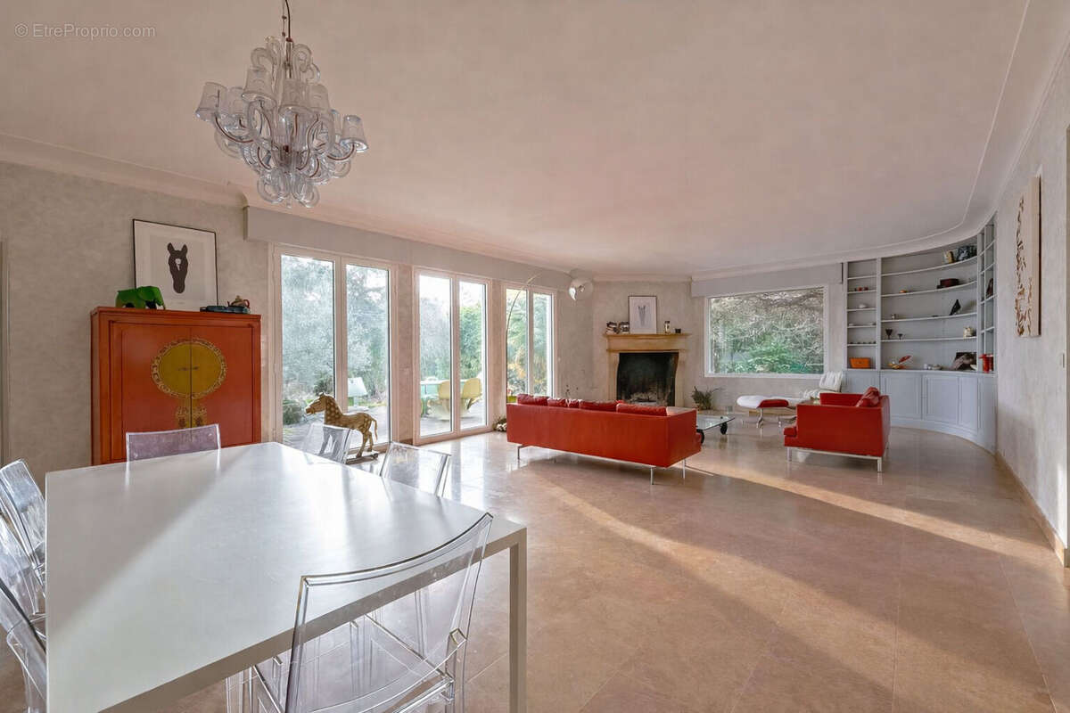 Maison à DEUIL-LA-BARRE