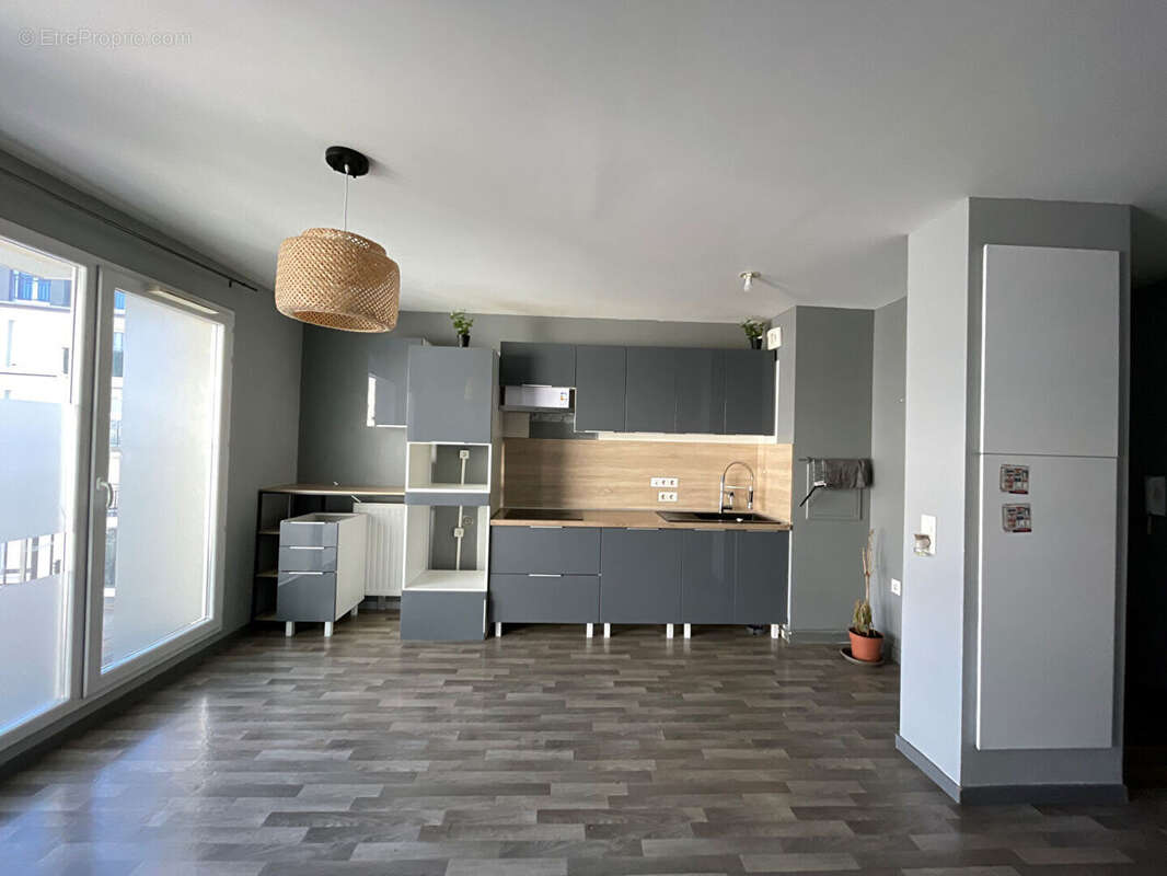 Appartement à SARTROUVILLE