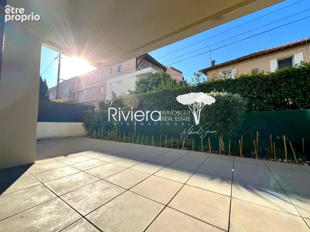 2 pieces en rez-de-jardin avec terrasse et garage ! - photo 2