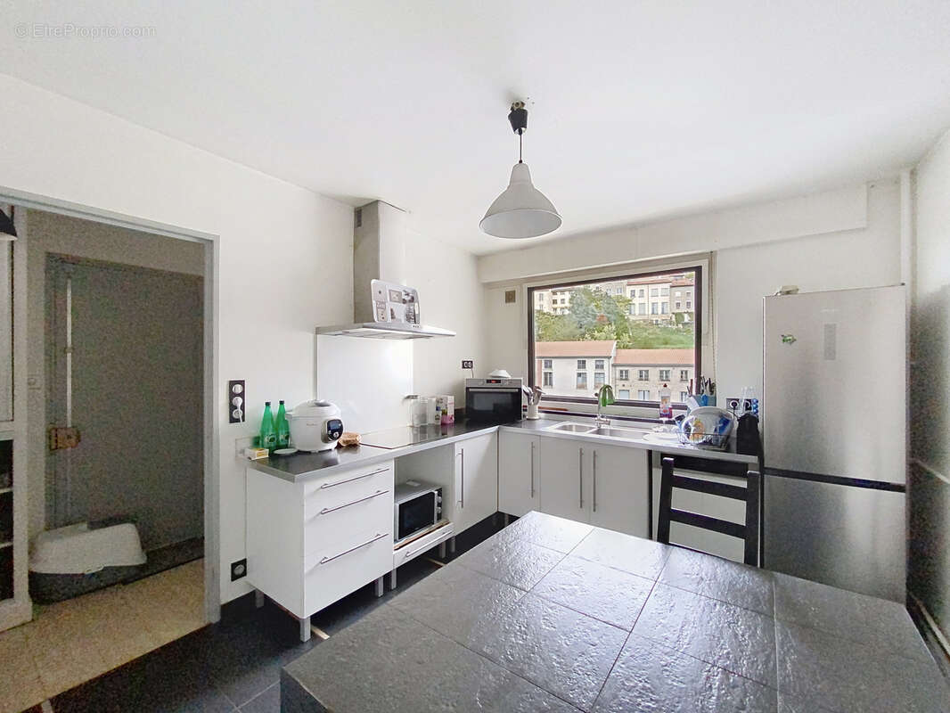 Appartement à SAINT-ETIENNE