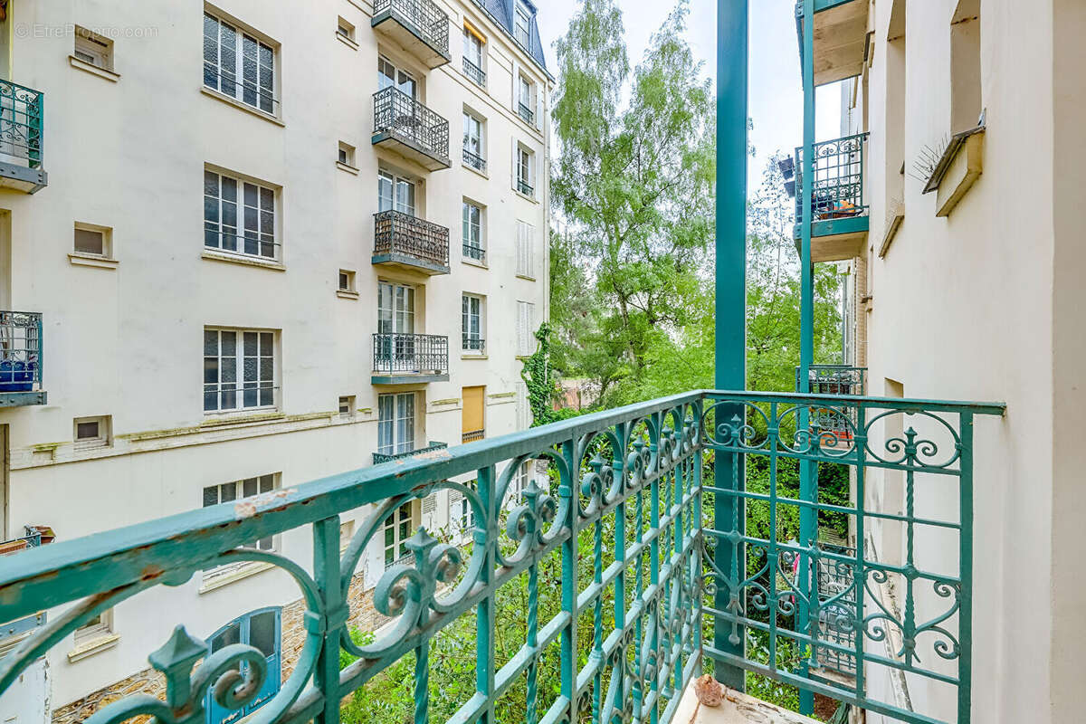 Appartement à PARIS-14E