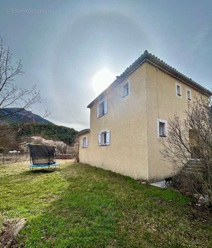 Maison à CASTELLANE