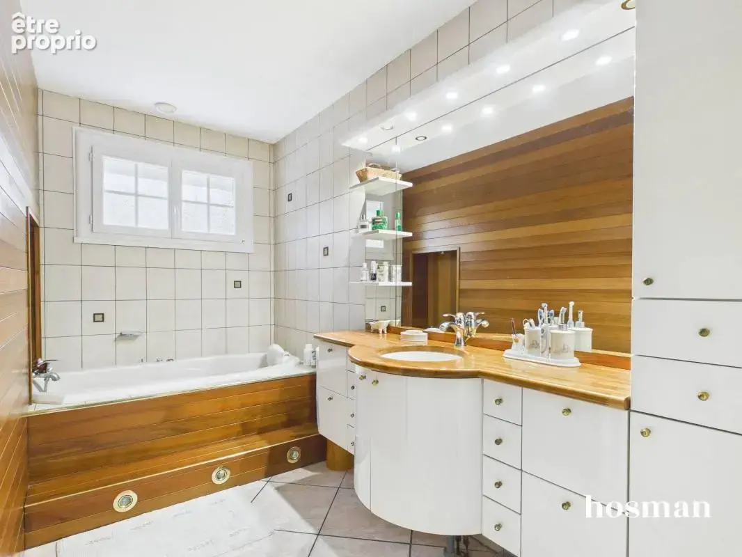 Saint-Bonnet-de-Mure — Maison familiale d'exception avec ascenseur privé & prestations haut de gamme - photo 10