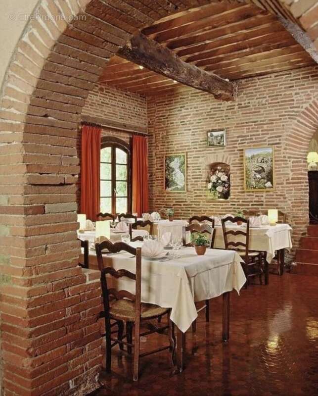 Maison à MONTAIGUT-SUR-SAVE