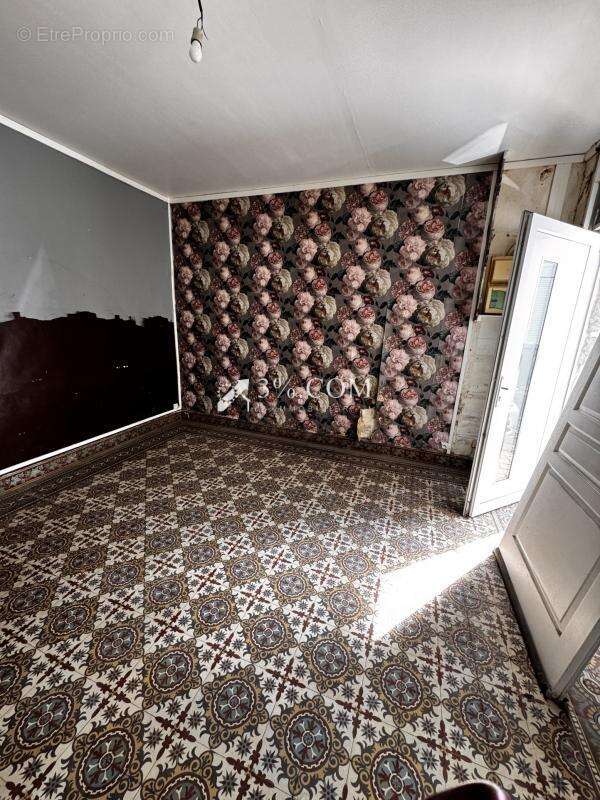 Maison semi individuelle à rénover à Saultain - photo 6
