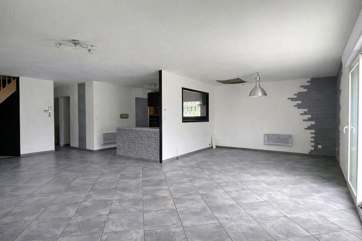 Maison à ECOUST-SAINT-MEIN