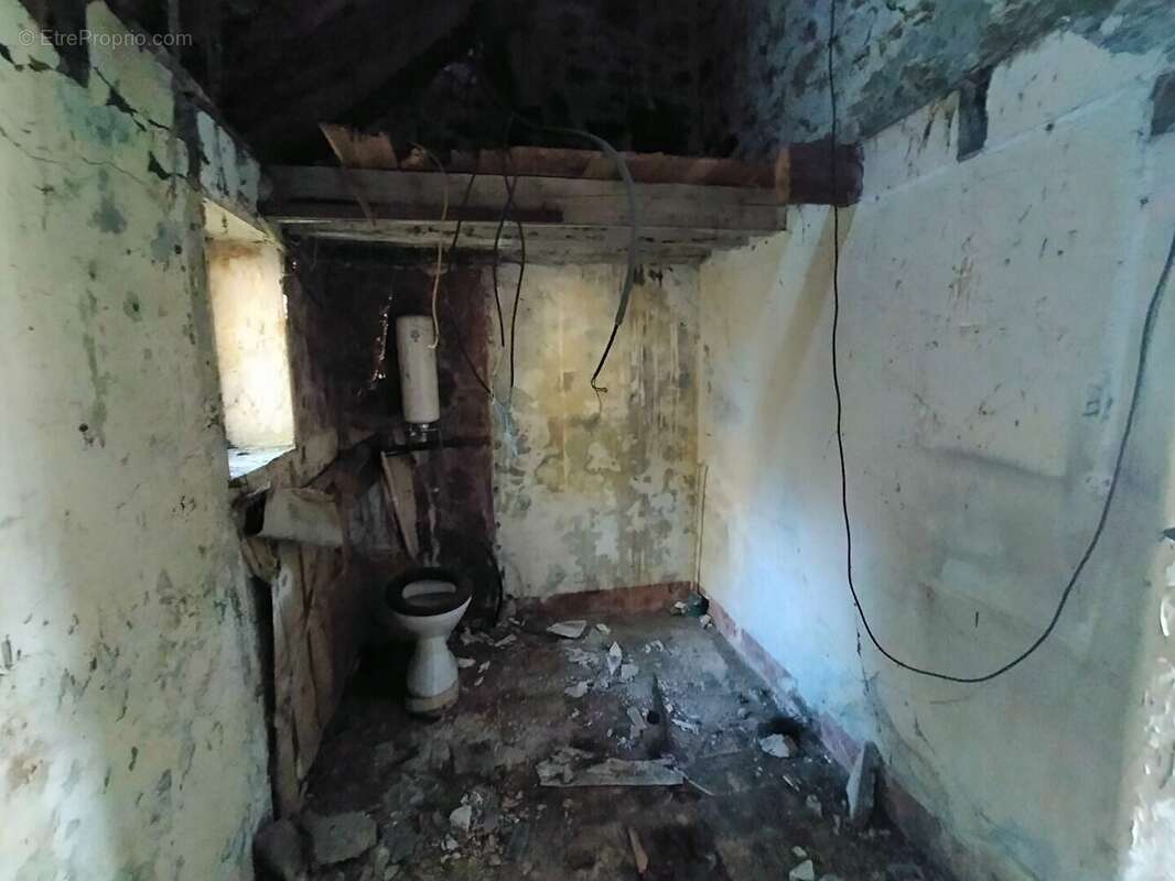 Maison à VILLAINES-LA-JUHEL