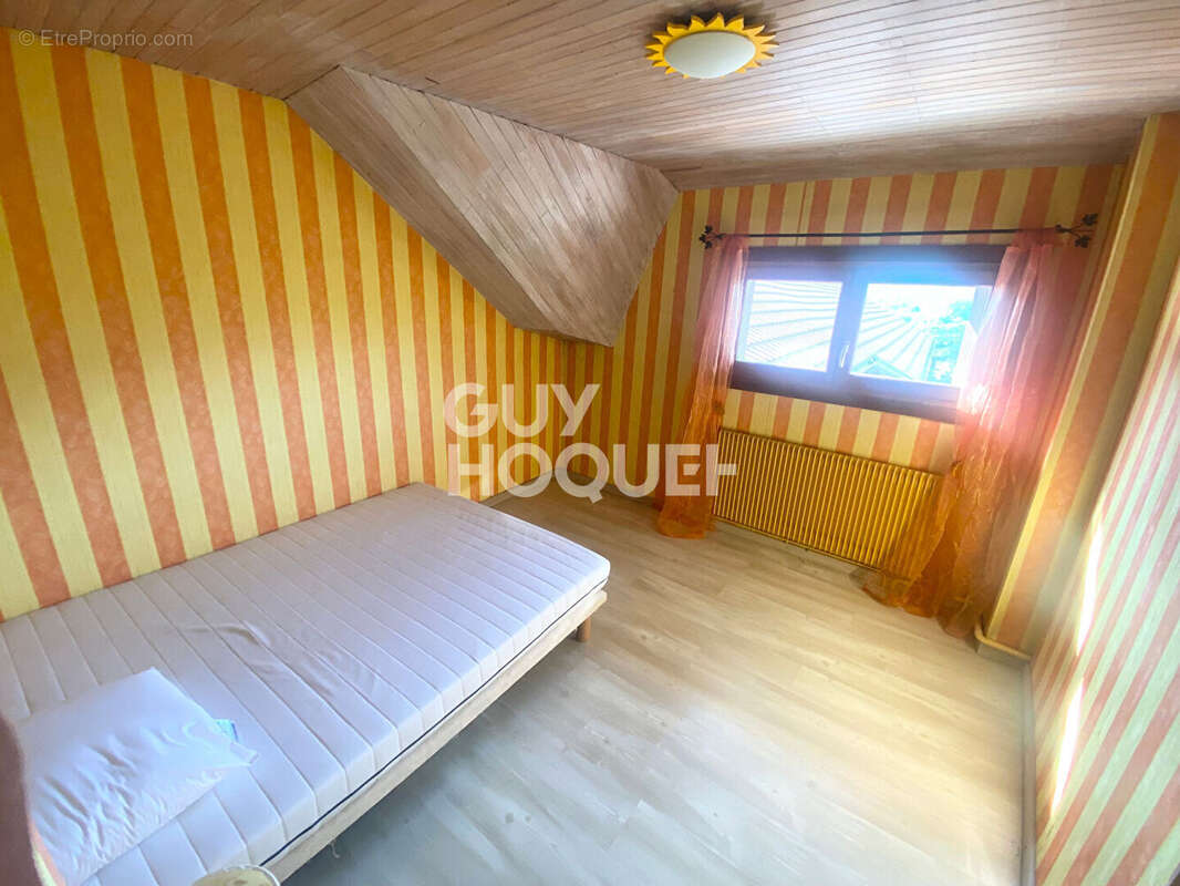 Maison à LA BUISSIERE