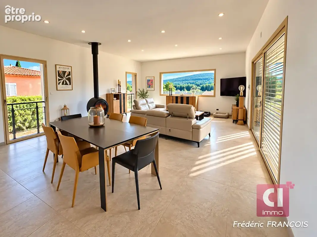 A vendre a camps la source  ----  villa contemporaine de prestige - 219,70 m² - terrain de 2 819 m² ? vue dégagée - photo 3