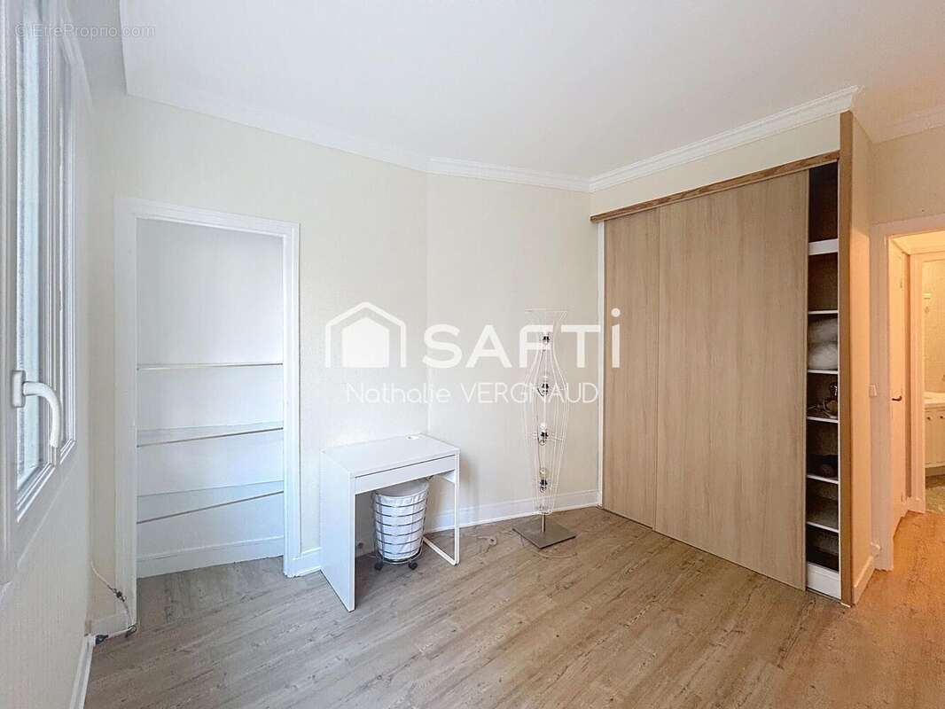 Photo 2 - Appartement à PARIS-15E