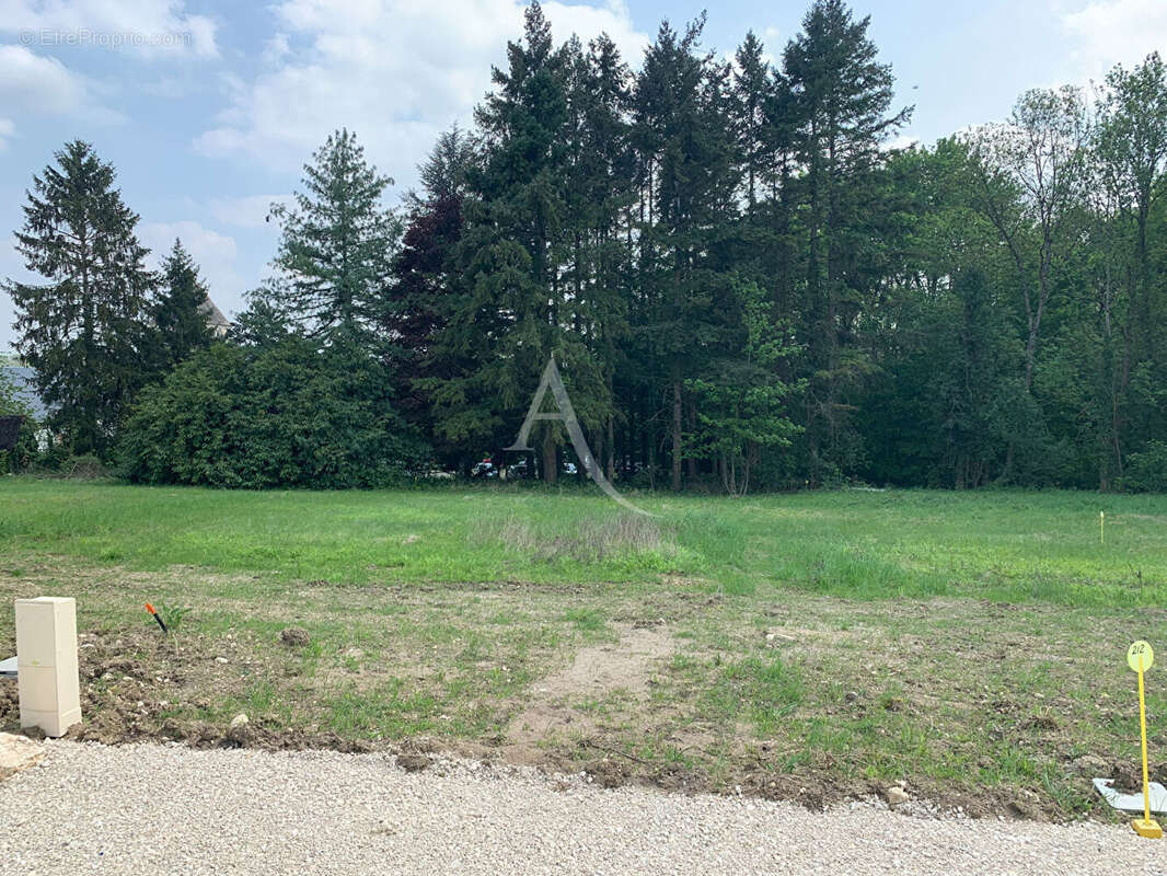 Terrain à SAINT-BOHAIRE