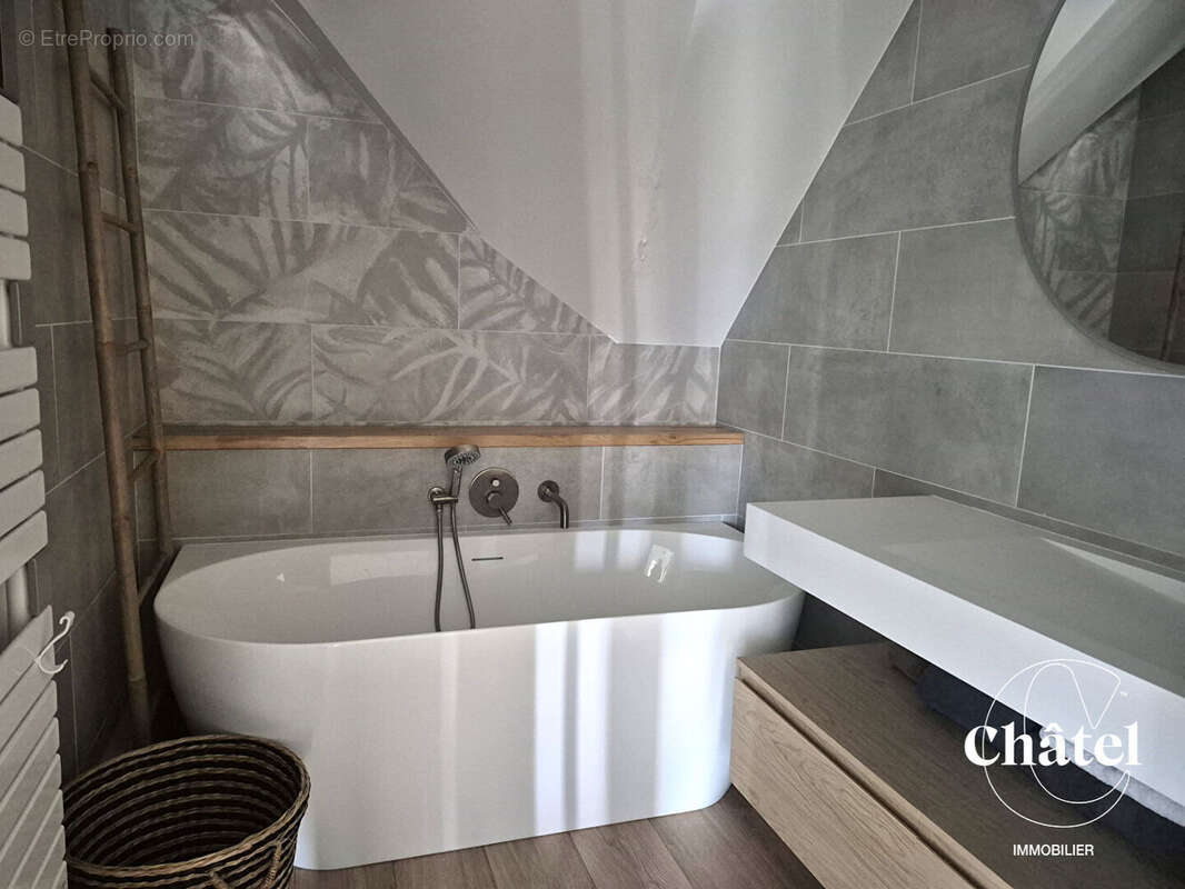 Appartement  hypercentre - 3 ch . 94 m2 . cave . parking en sous sol - photo 7