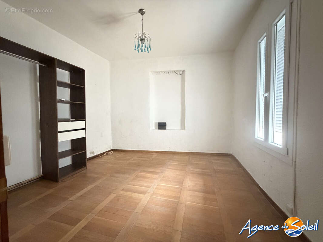 Maison 65 m² à Moux  - photo 4