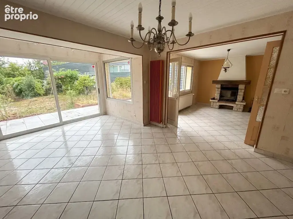 Plain pied individuel situé proche des accès autoroutier, développant 95m2 environ !! - photo 3
