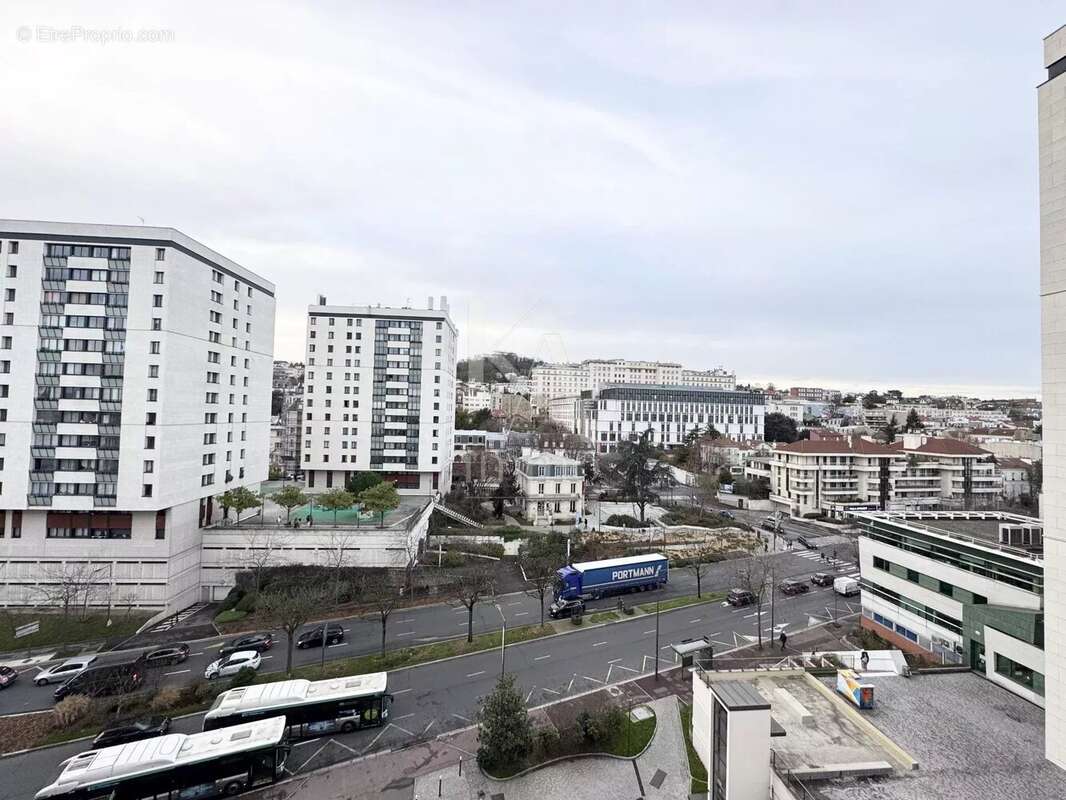 Appartement à SURESNES