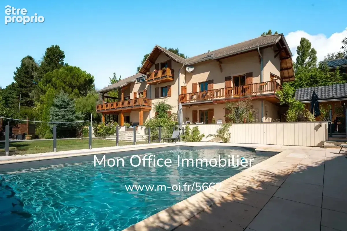 Référence : 7162-MTE - Bâtisse avec gîtes de 400 m2 - piscine - vue magnifique sur le Lac - photo 18