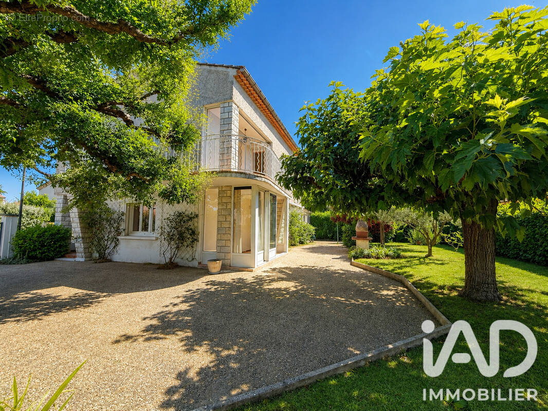 Photo 1 - Maison à LORIOL-DU-COMTAT