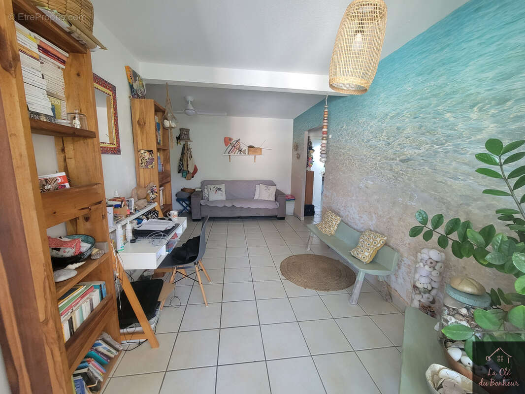 Appartement à SAINTE-LUCE