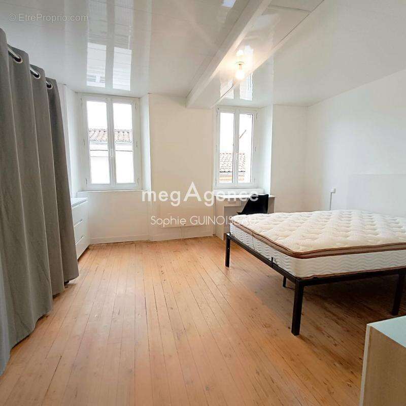 CHOLET Hyper-centre, maison 4 chambres, jardinet - photo 7