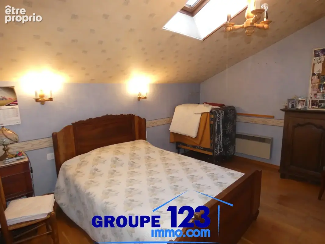 Maison et local commercial - photo 7