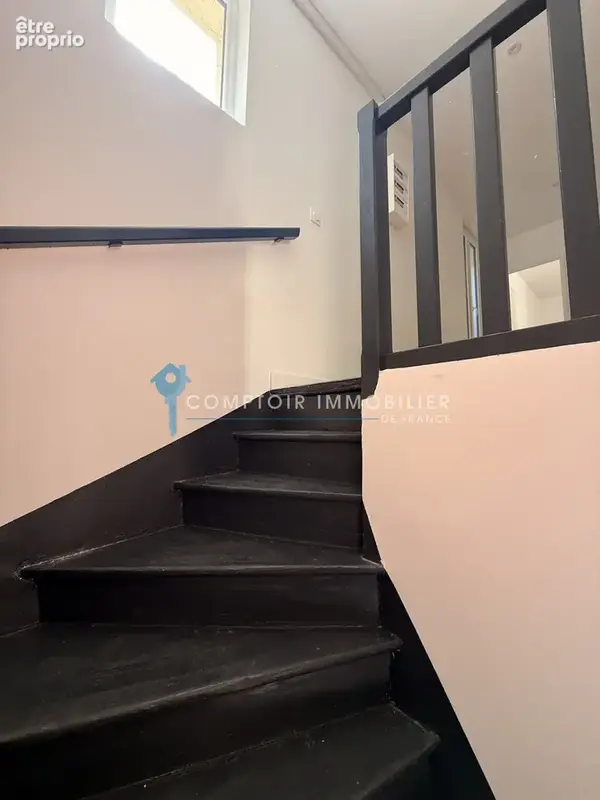 07 - vals les bains - appartement t3 dans immeuble renove - photo 9