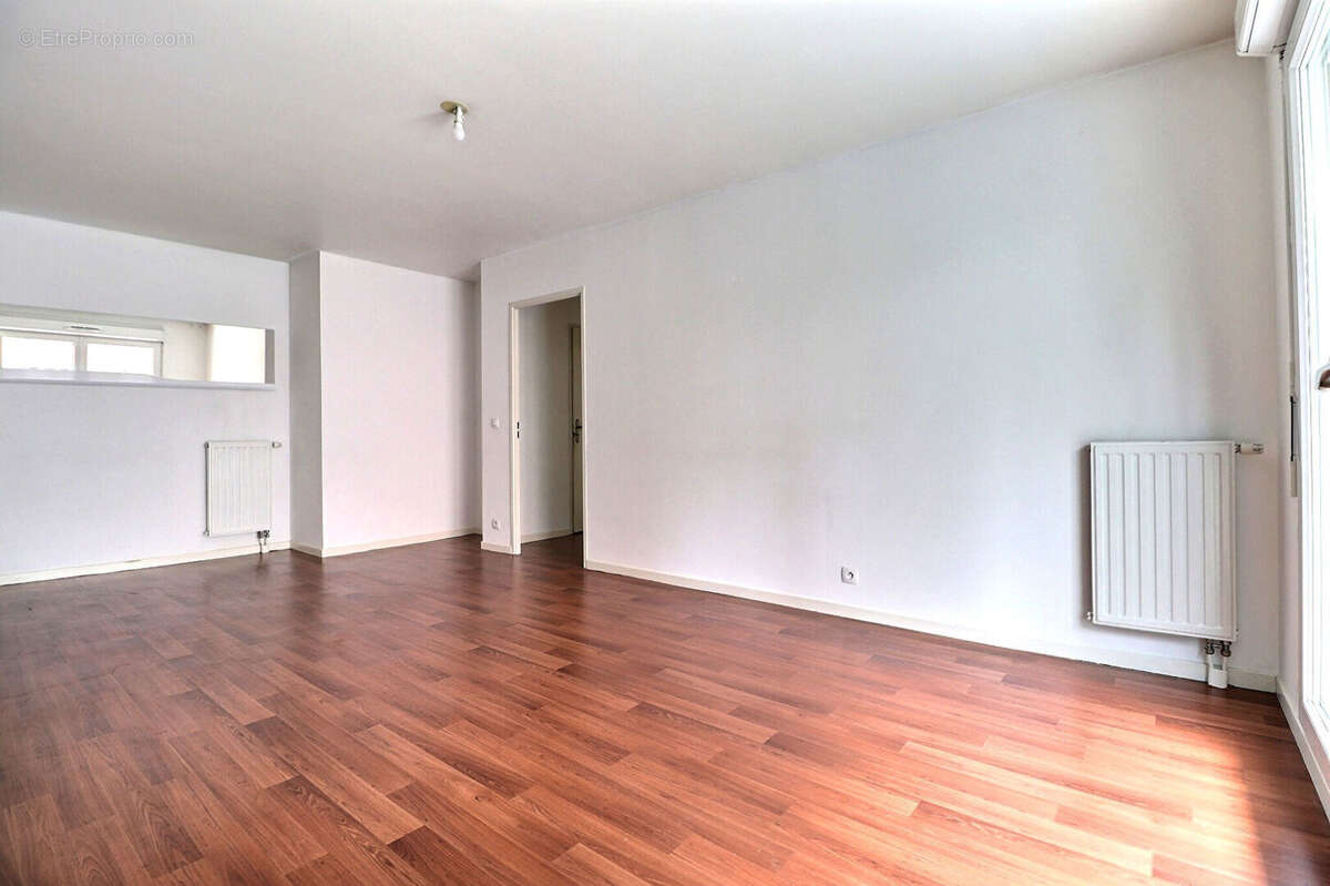 Appartement à AUBERVILLIERS